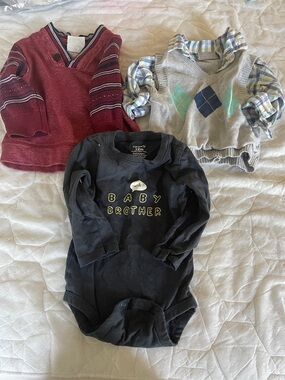 The Children's Place Gray Argyle Sweater with Plaid Collar